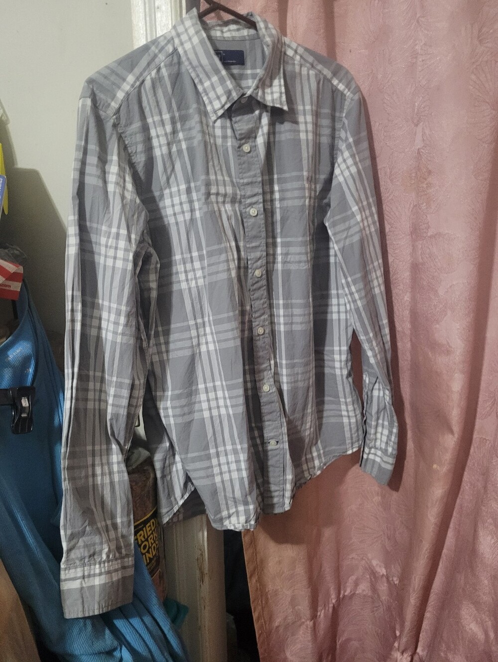 GAP Gray and White Plaid Button-Down Shirt